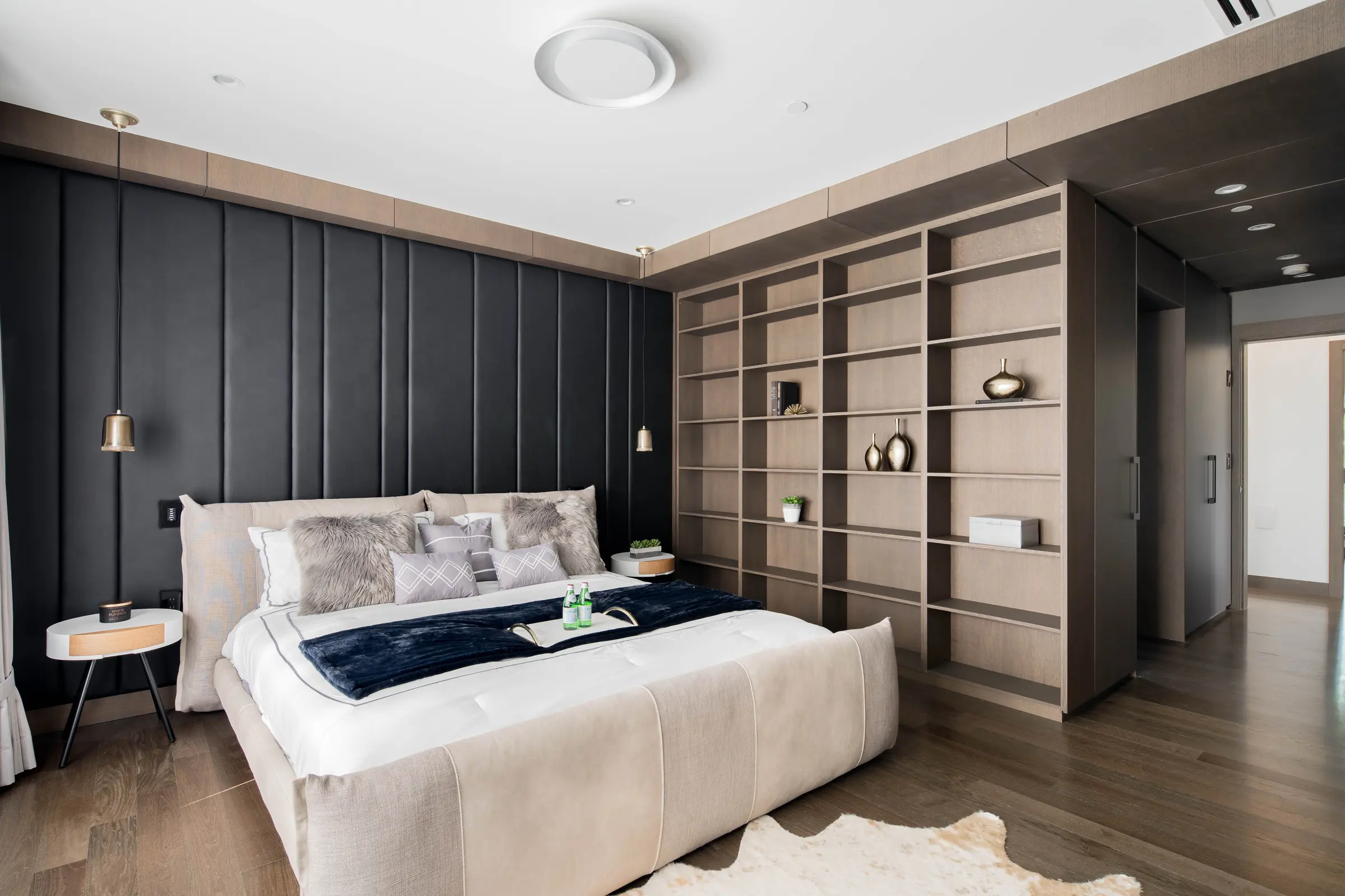 Vancouver West Residence — image 15