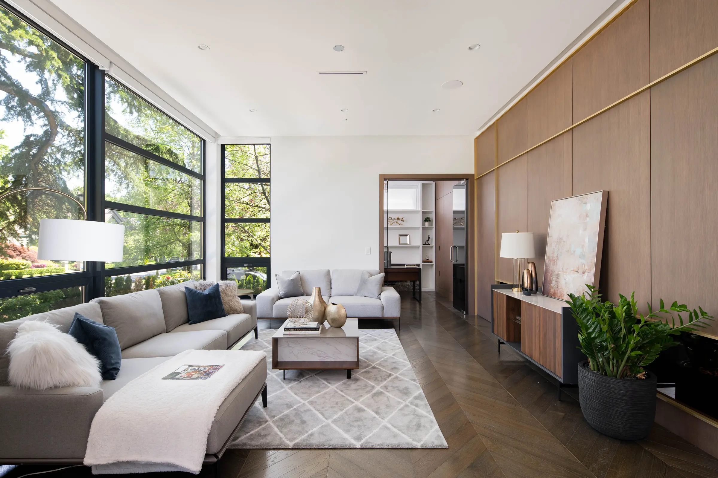 Vancouver West Residence — image 26