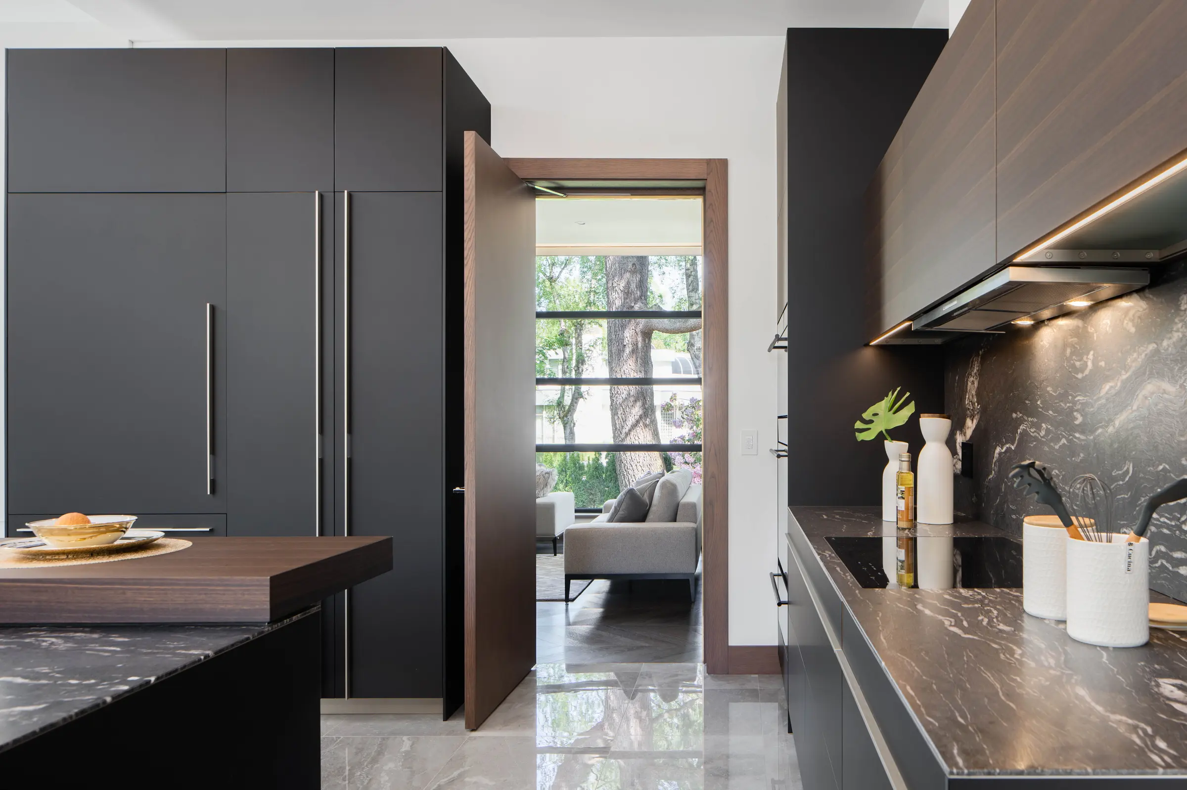 Vancouver West Residence — image 37