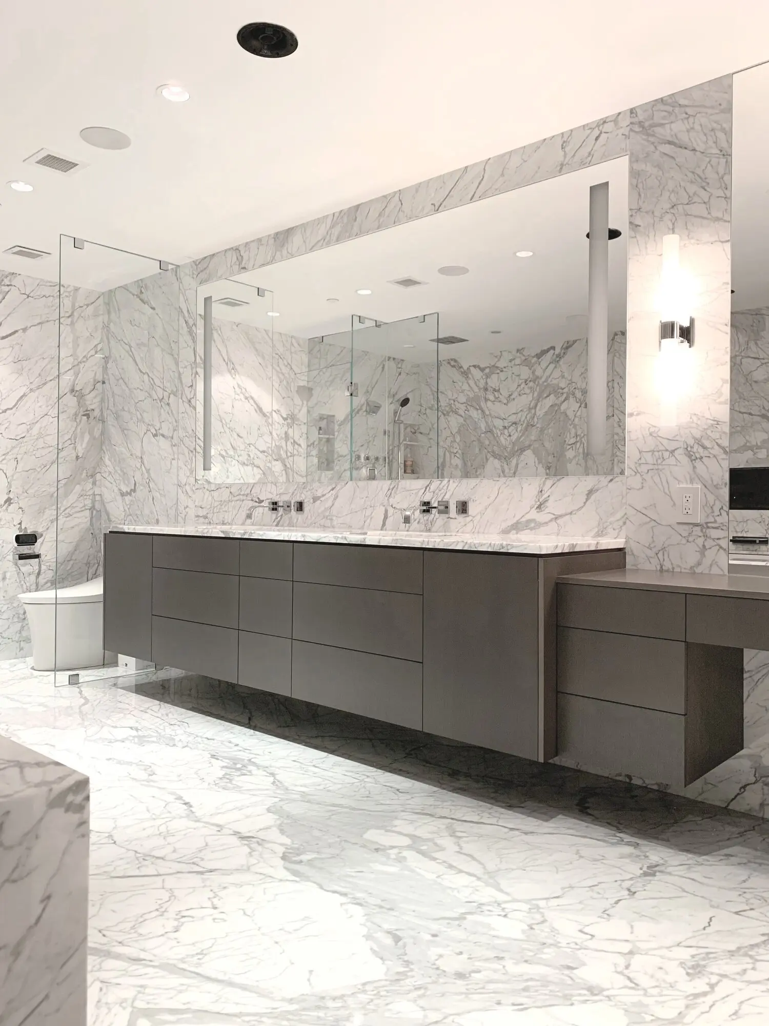 Downtown Vancouver Residence