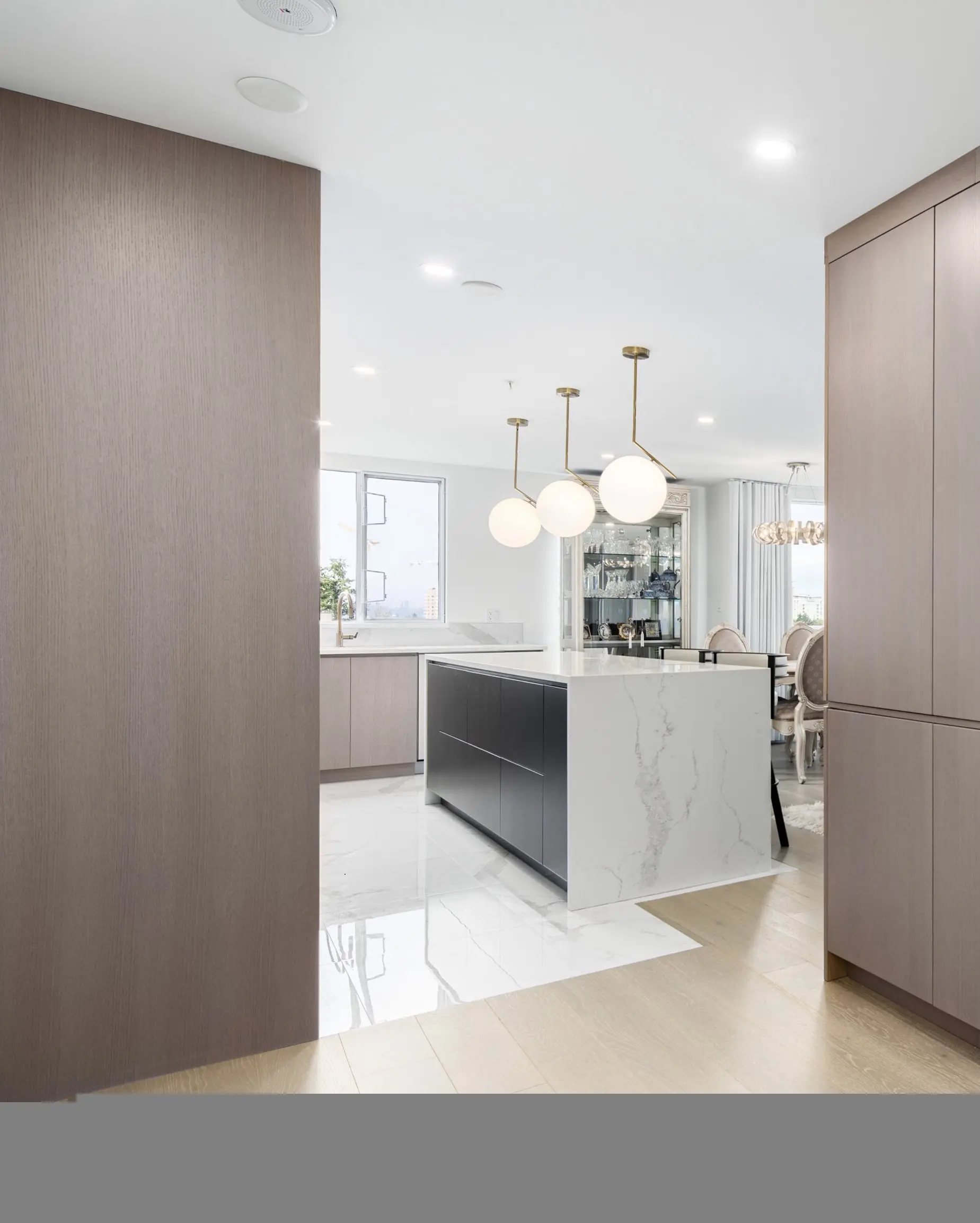 Metro Vancouver Residence 02