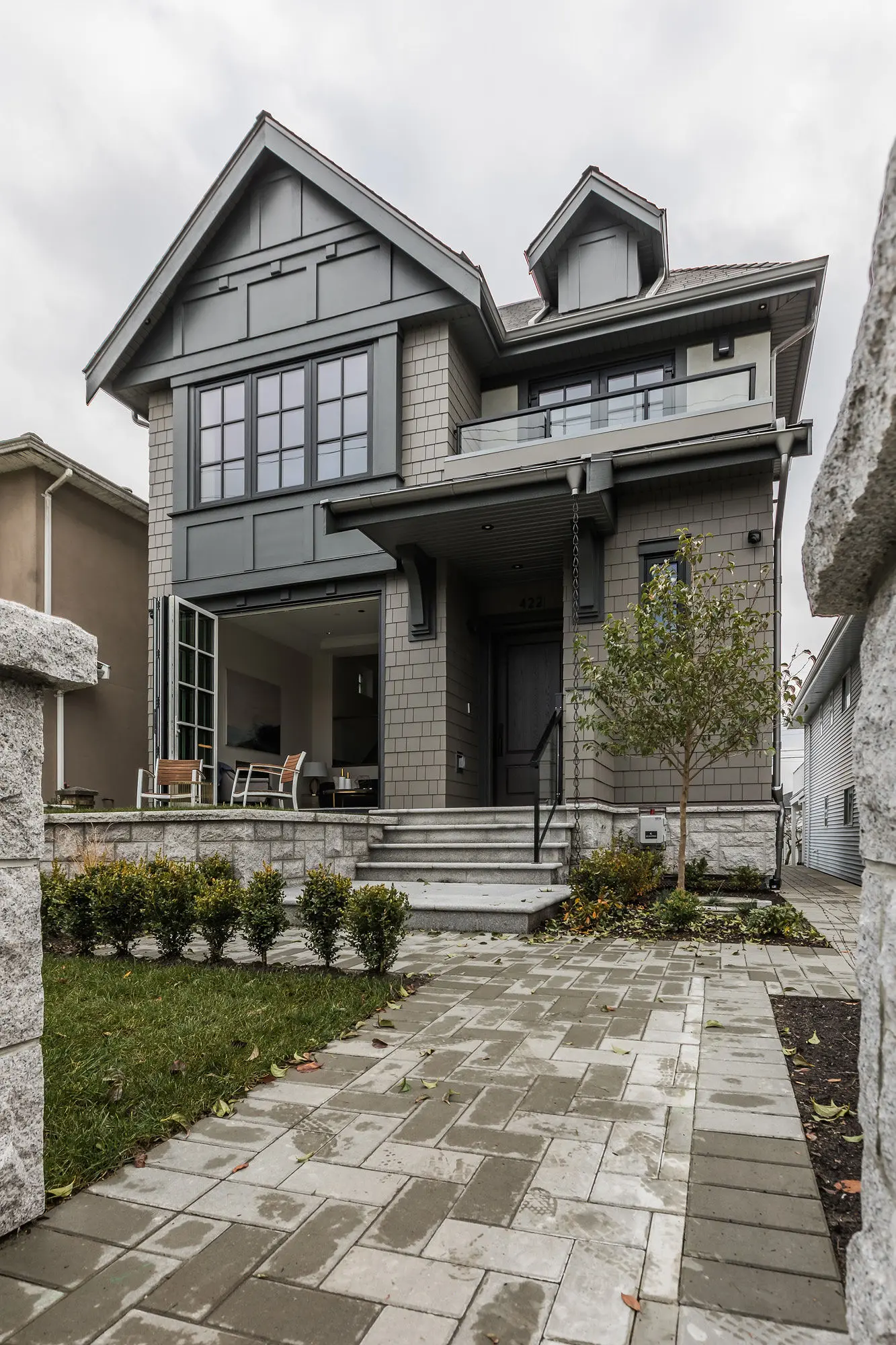 Metro Vancouver Residence 03