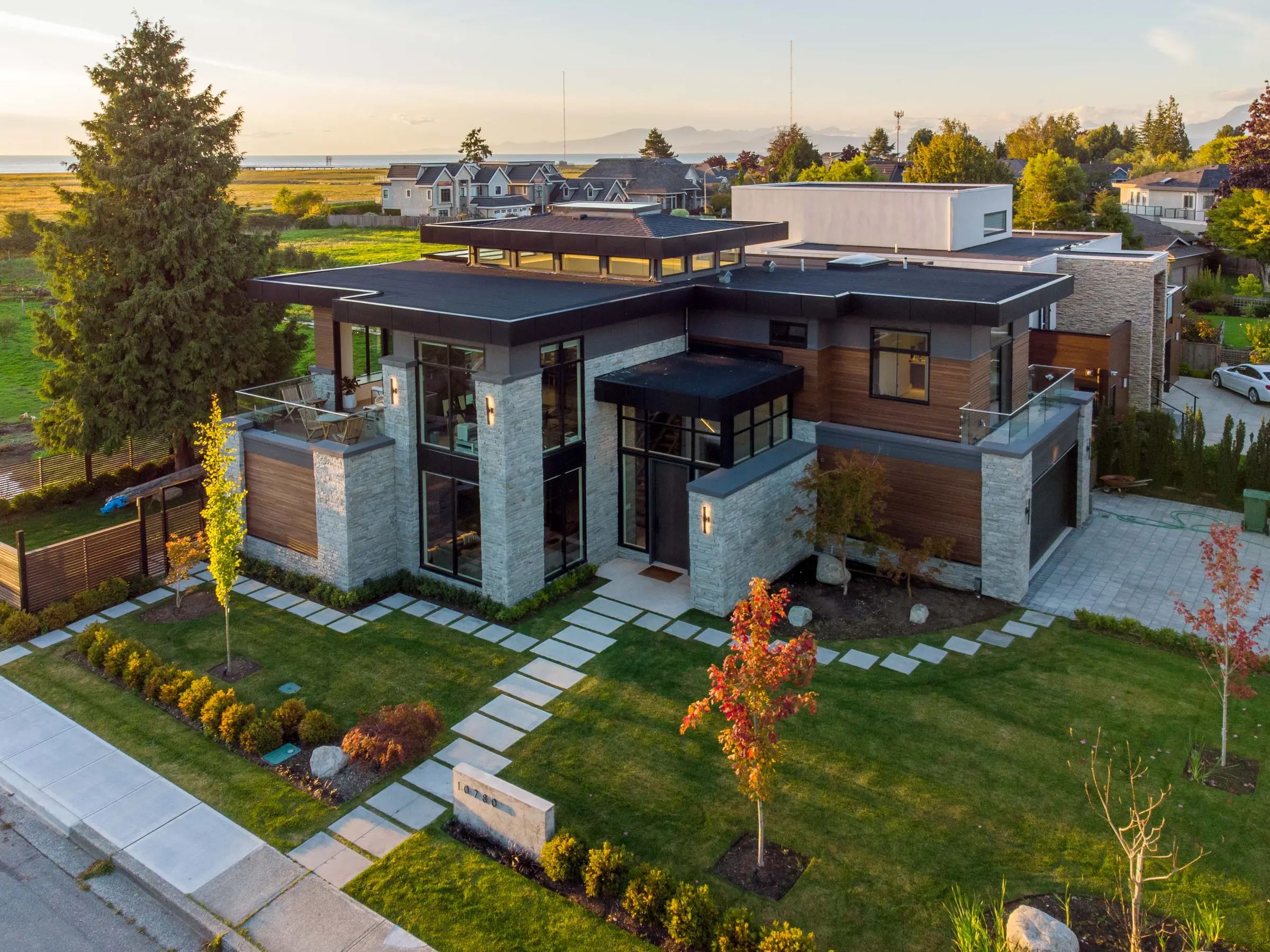 Richmond Residence — image 40