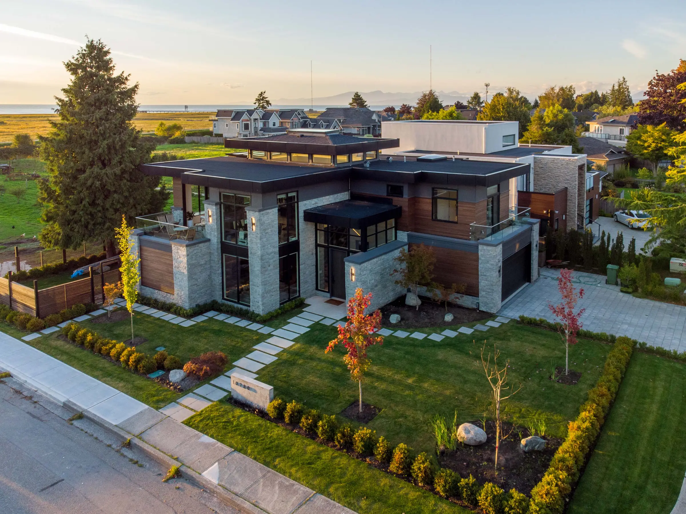 Richmond Residence — image 64